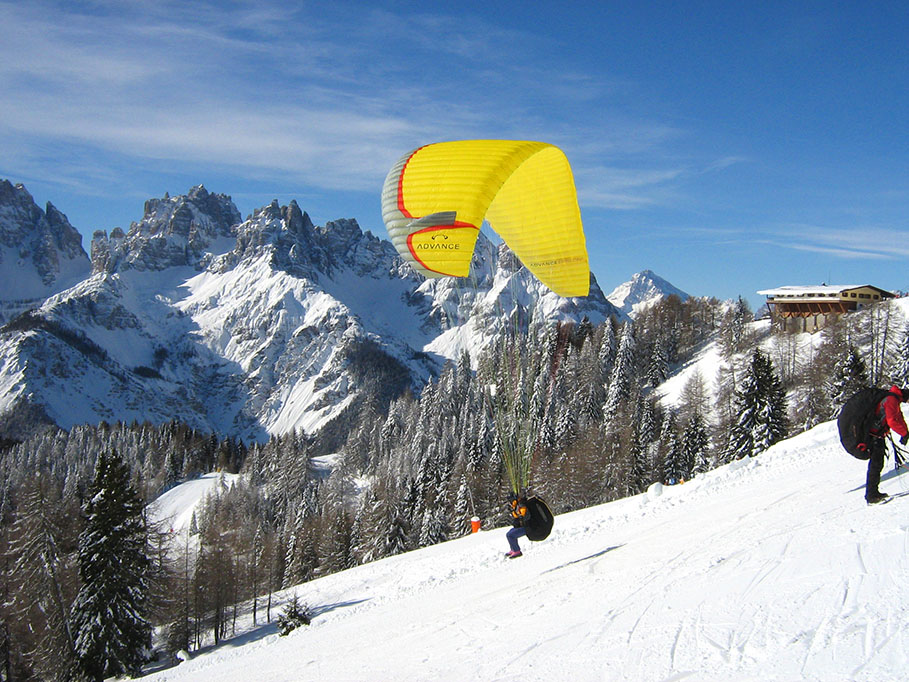 VOLO-IN-PARAPENDIO_VARMOST-forni-di-sopra