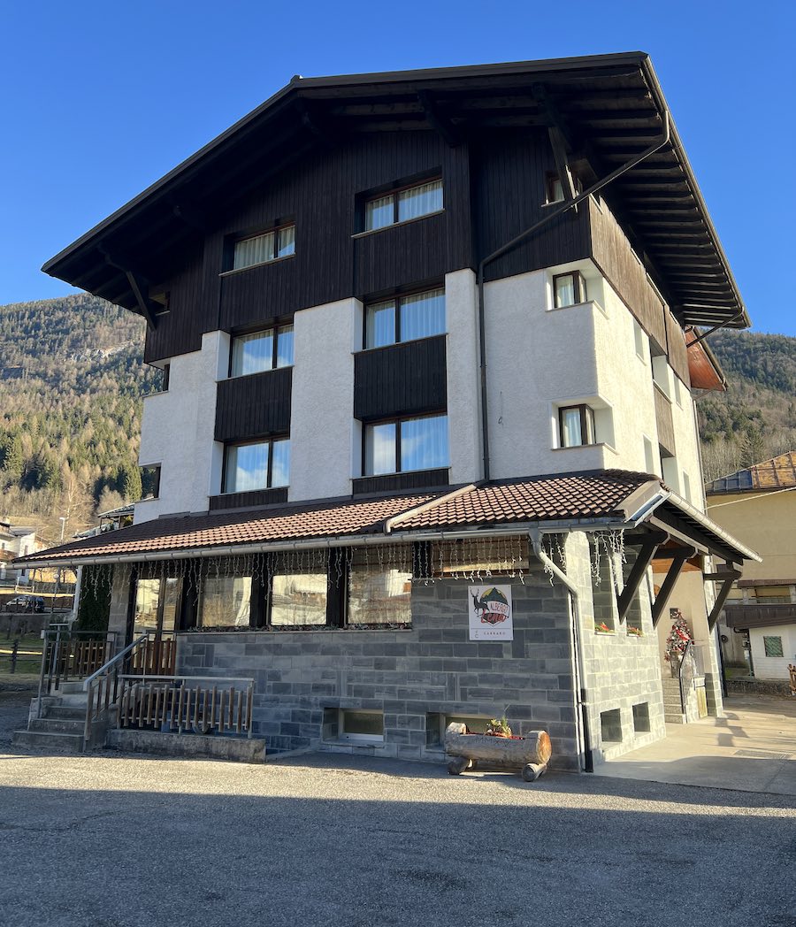 albergo lena forni di sopra dolomiti