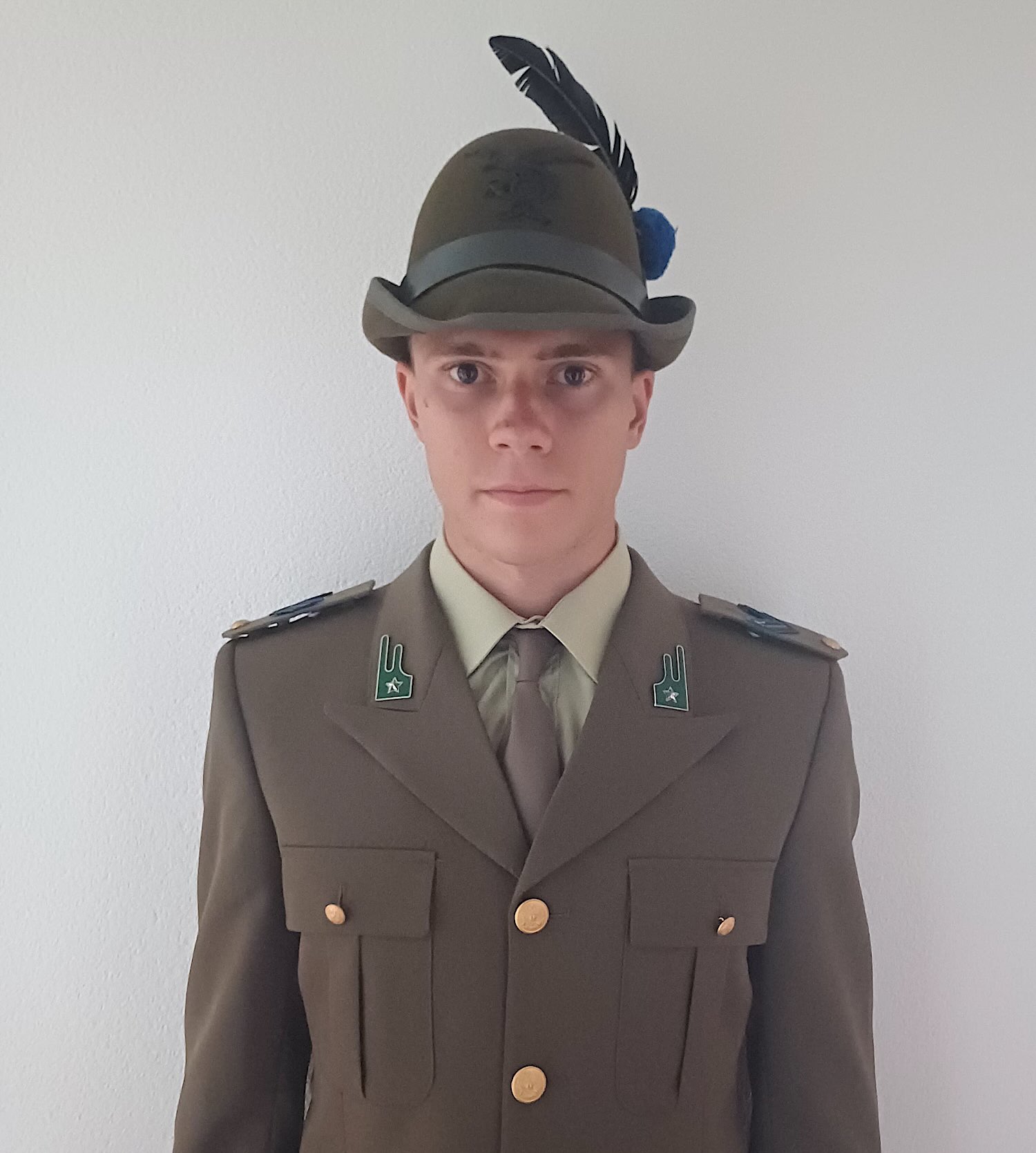 alex perissutti divisa