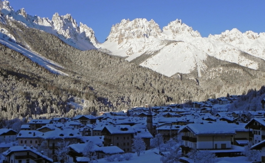 forni-di-sopra-invernale-panoramica-dolomiti-friulane