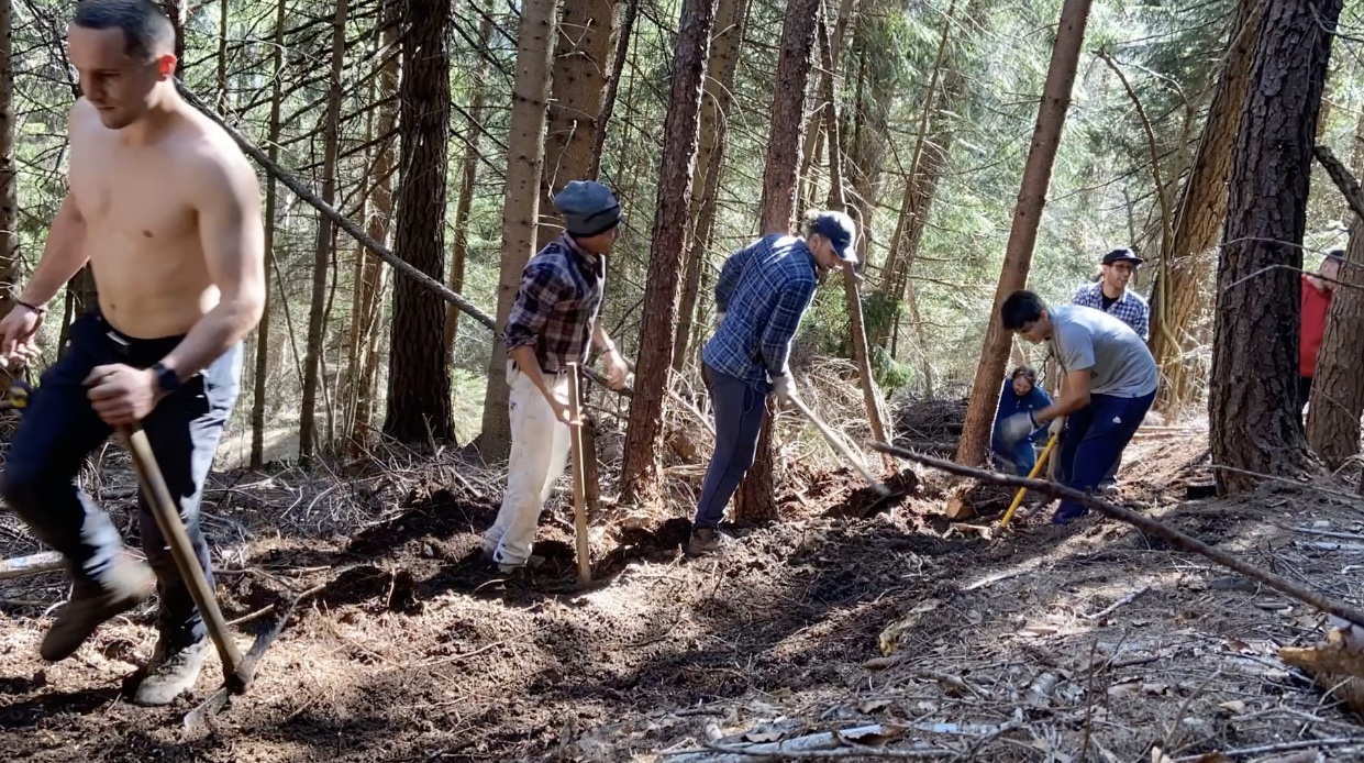 volontari bike park forni di sopra