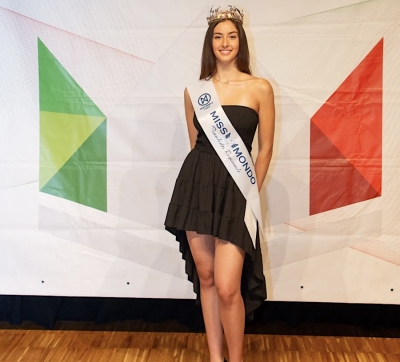 Elena di Conegliano, Miss Mondo a Forni di Sopra